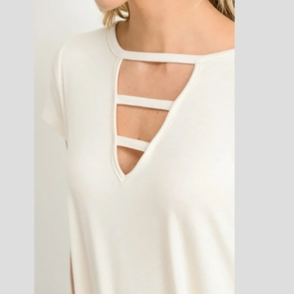 Gilli V Neck Strappy Cutout Tee Top NWT Gray - Picture 5 of 6